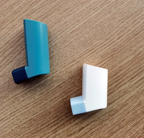 Inhalador de polvo seco, sistema de administración de fármacos por inhalación